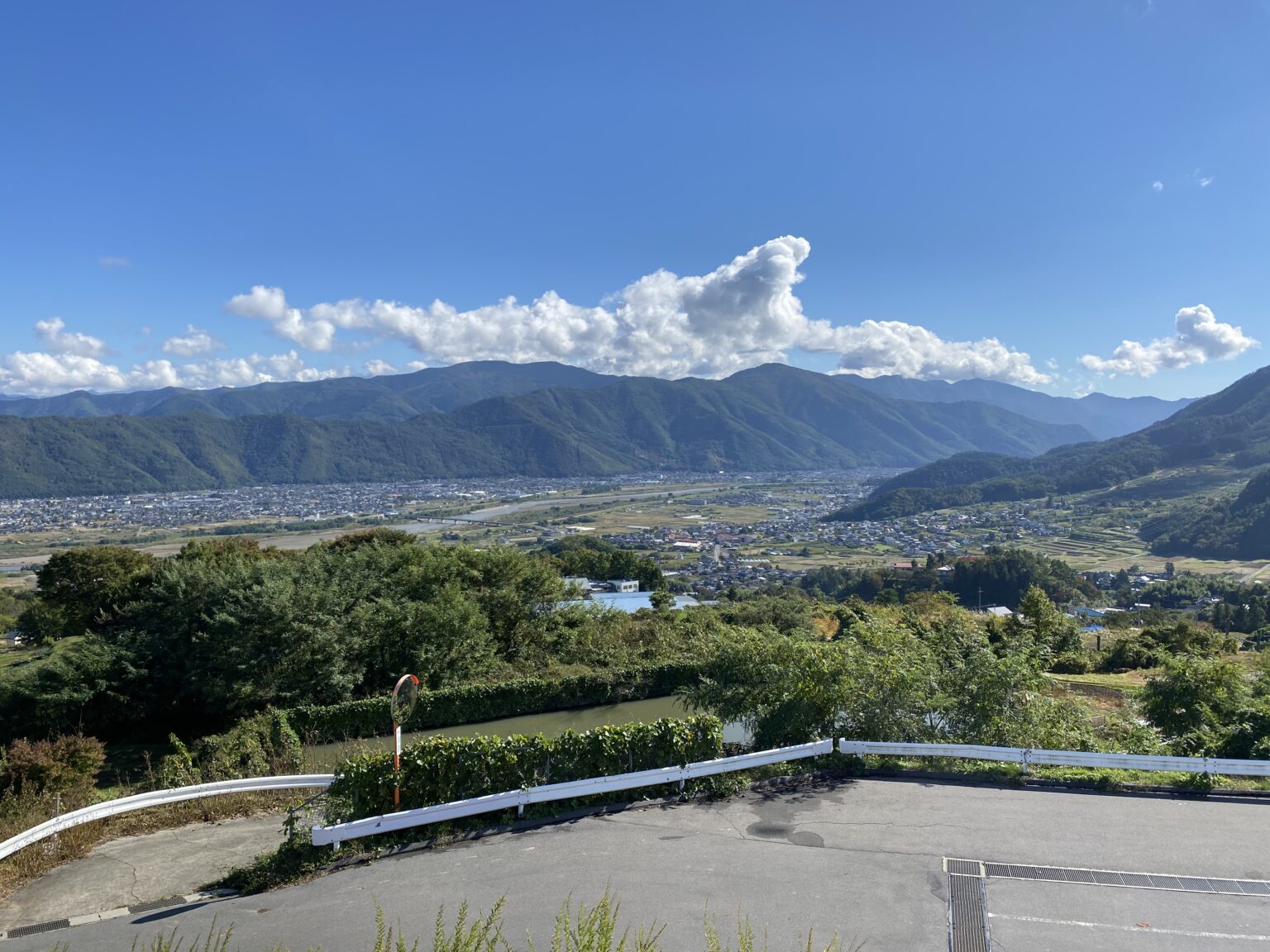 高山 線路 自転車